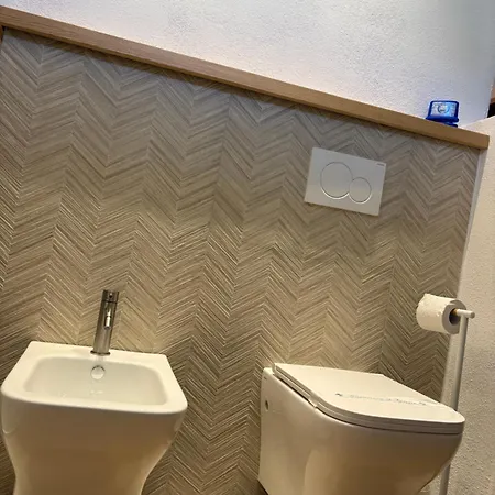 ゲストハウス In Centro Da Carlotta 2 オルビア